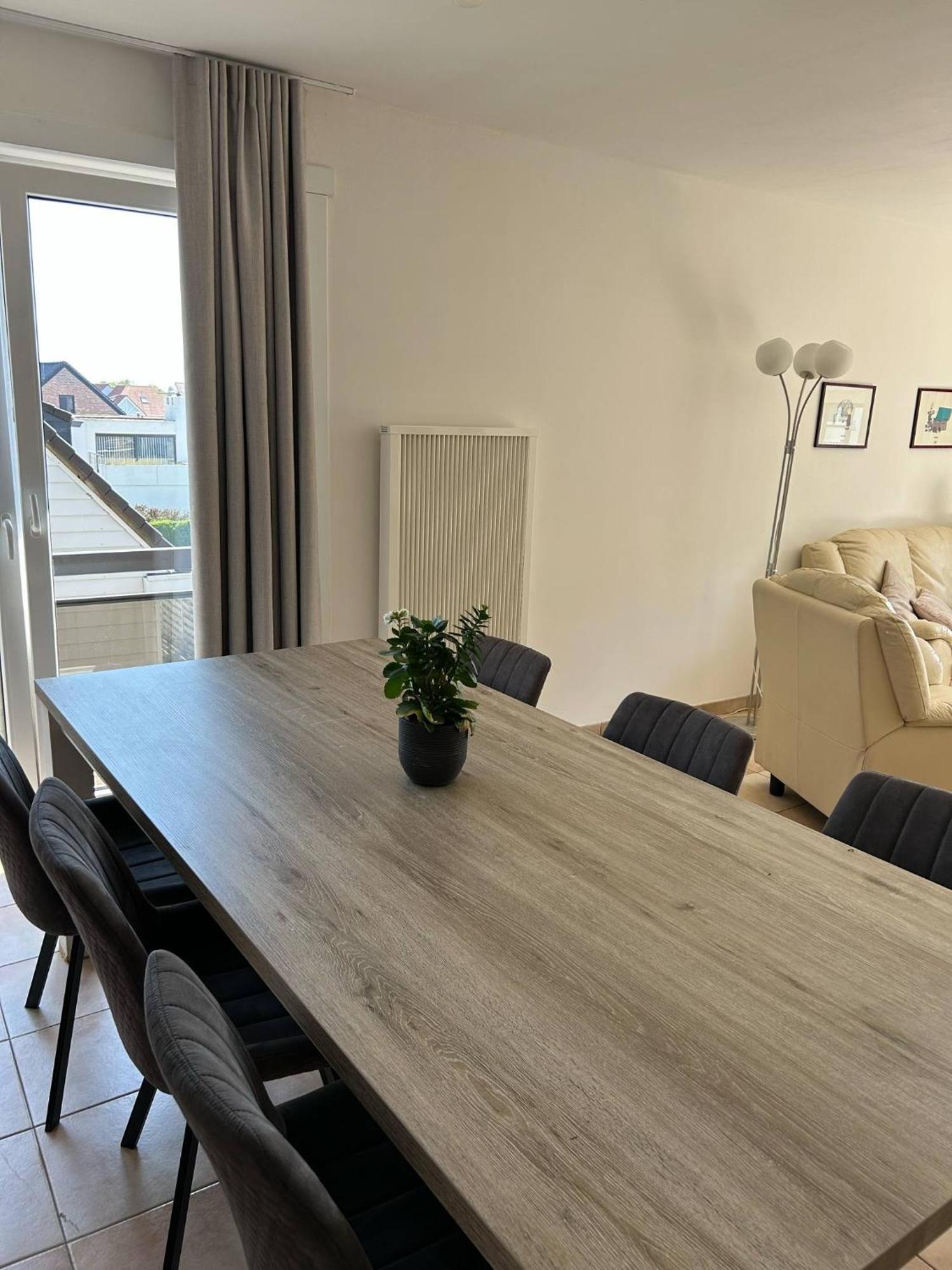 Ruim Zonnig Appartement Op 50M Van Strand Oostende Ngoại thất bức ảnh